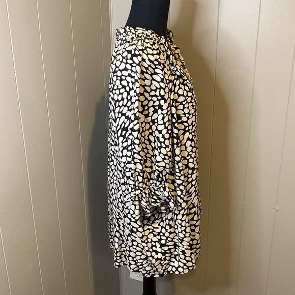 Z WHO WHAT WEAR Womens XXL Tunic Top Black Animal Print 3/4 Bell Sleeve V Neck - Picture 6 of 9